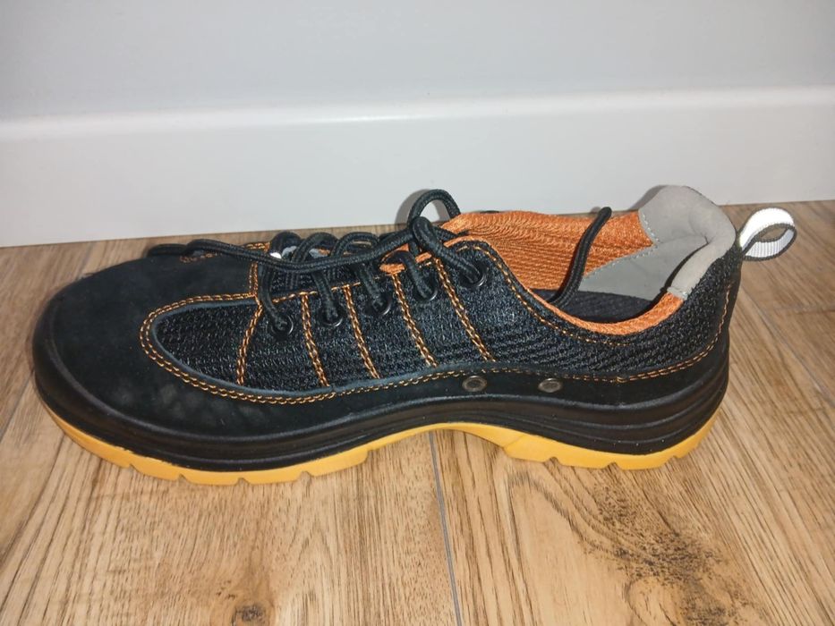 Solidne buty budowlane