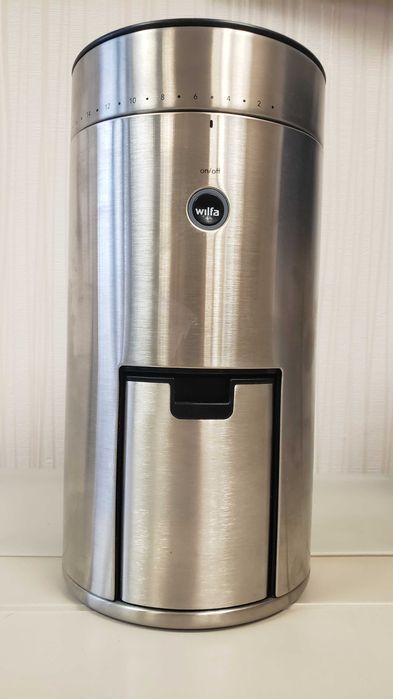 Młynek do kawy Wilfa Uniform WSFB-100S