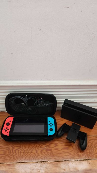 Nintendo Switch V1.1 + 2 Jogos — Set Completo