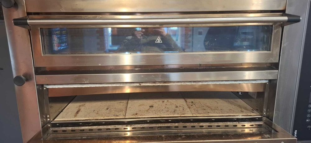 Piec Pyralis Pizza Group