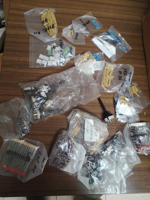 Various Electronic Components (Partial or Full Sale)64172209378819124