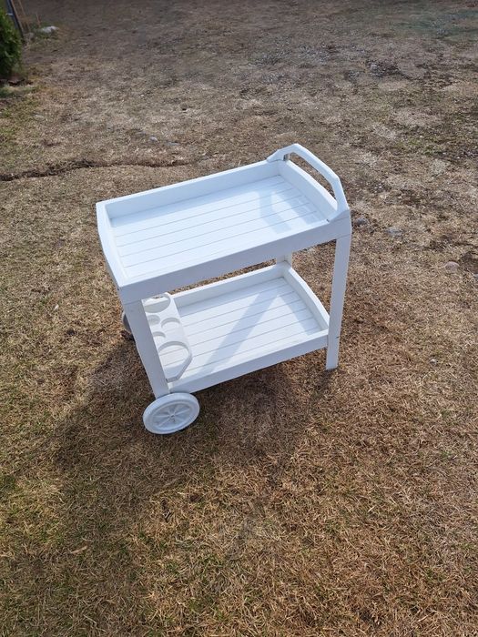 Wózek do serwowania