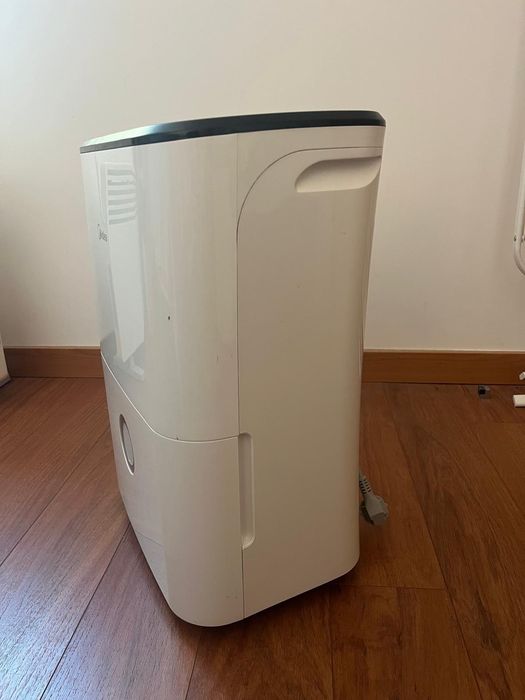 Silent Dehumidifier - Midea 20L