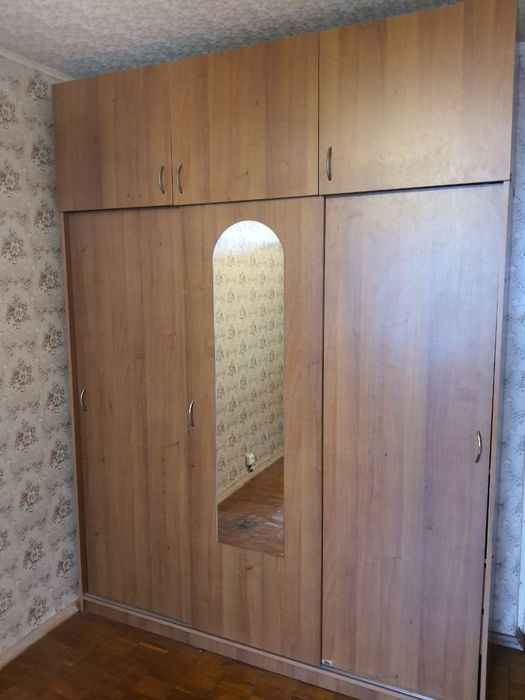 Шафа купе окремостояча з андресоллю