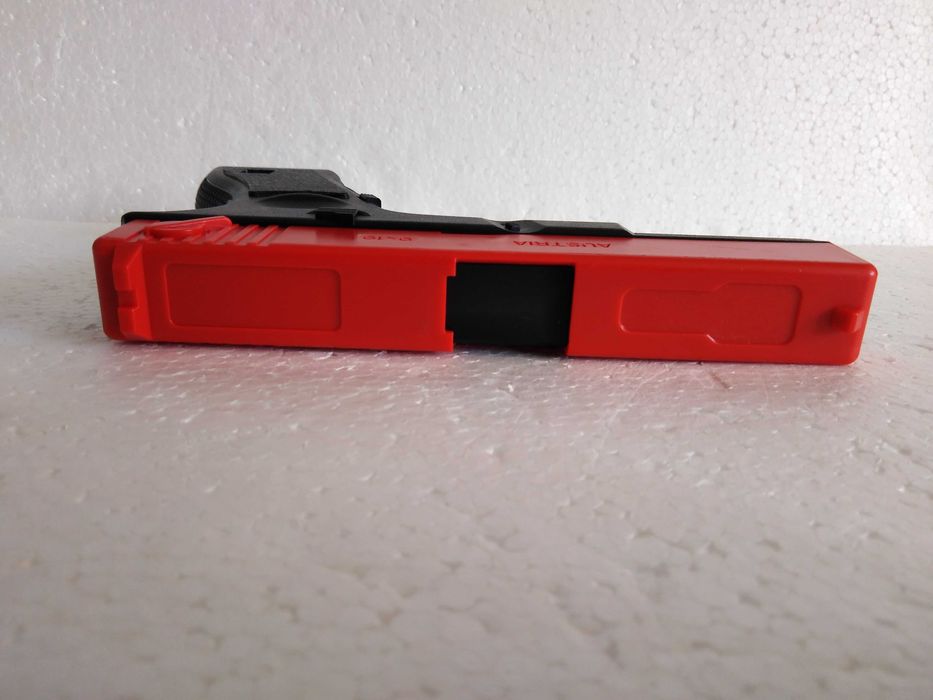 Pistola Glock Mola + Laser + Carregadores + Esferas Gel