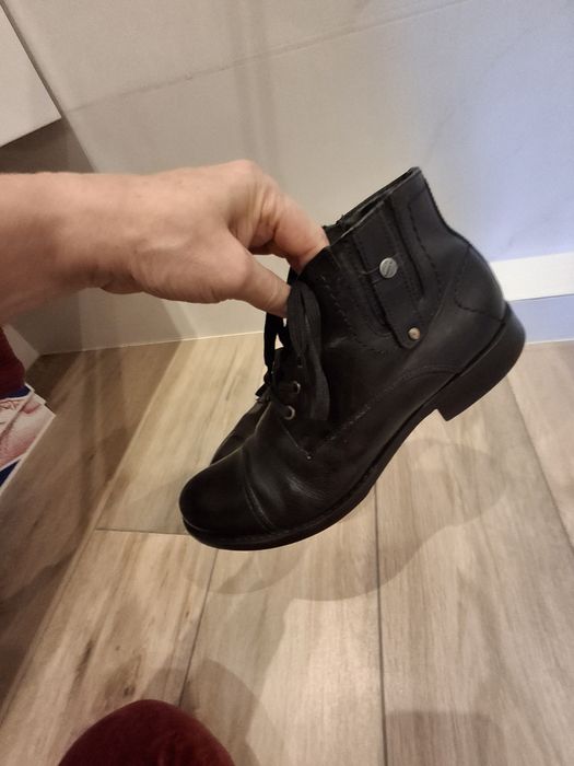 Buty skórzane Lasocki 42