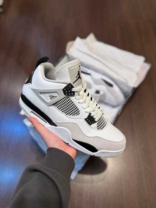 Jordan 4 Retro Military Black Rozmiar 40