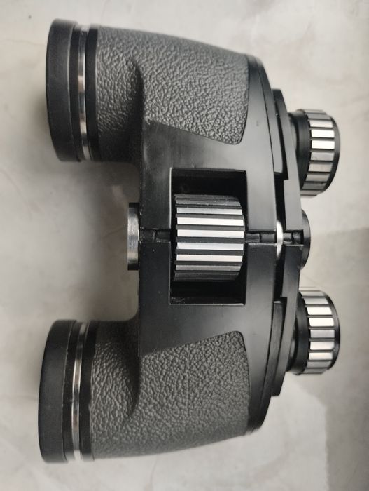 Продаю два бинокля.