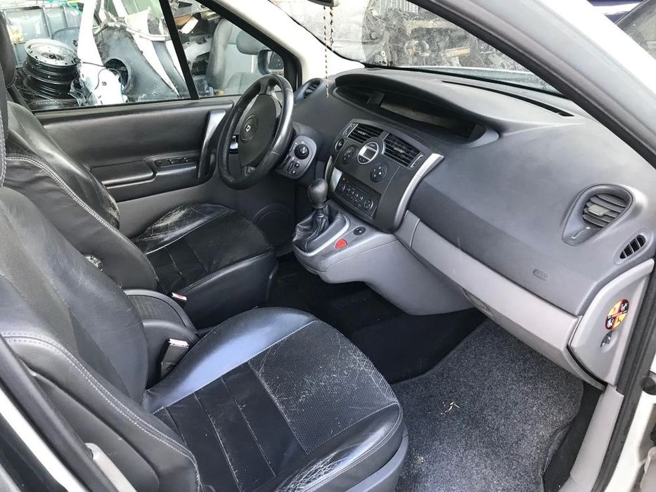 Renault Scenic II 1.9 DCi 2004 - Para Peças