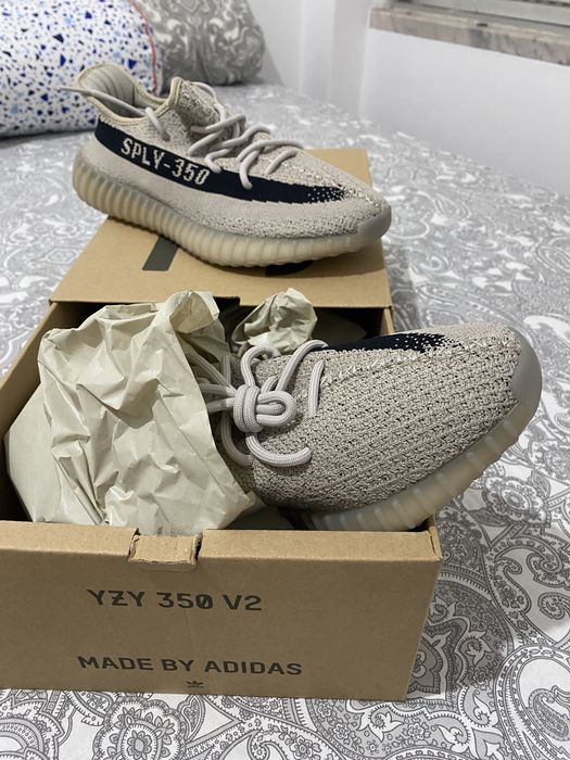 Adidas Yeezy 350 v2