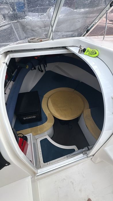 Barco cabinado 5,80m