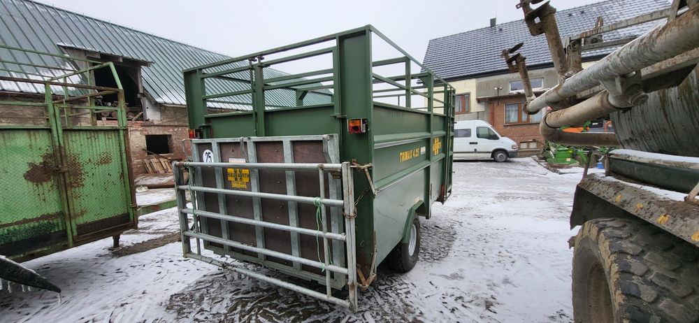 Przyczepa do transportu zwierząt