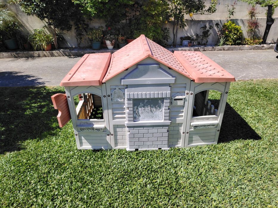 Vendo casa de criança