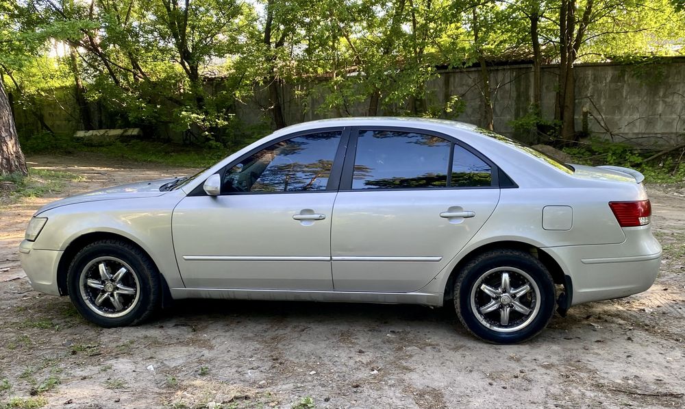 Hyundai Sonata автомат, 2010 р.в  2.0 газ