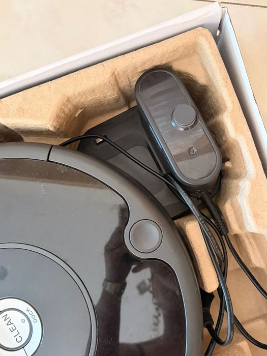 Vendo aspirador IRobot Roomba 606