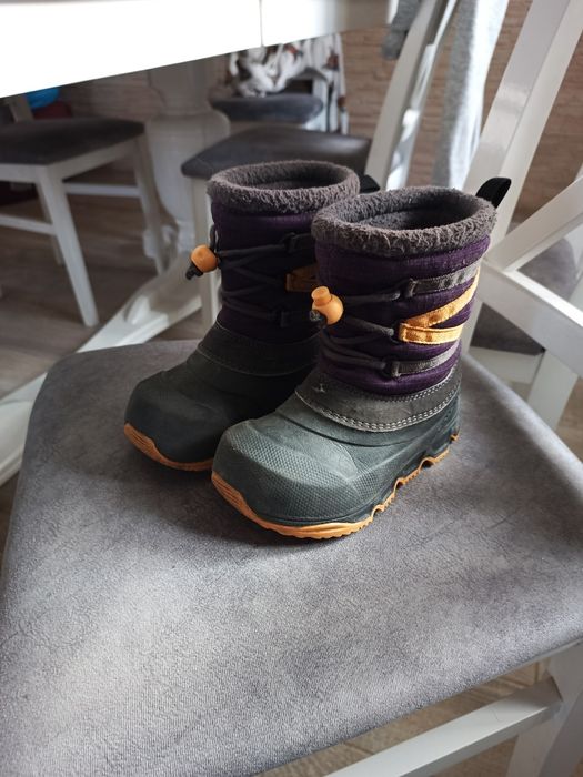 Зимові чобітки черевики сапожки Salomon 28 29