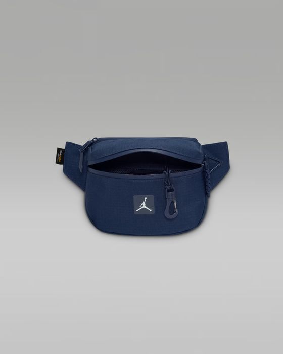 Jordan Franchise Crossbody Bag (2L)