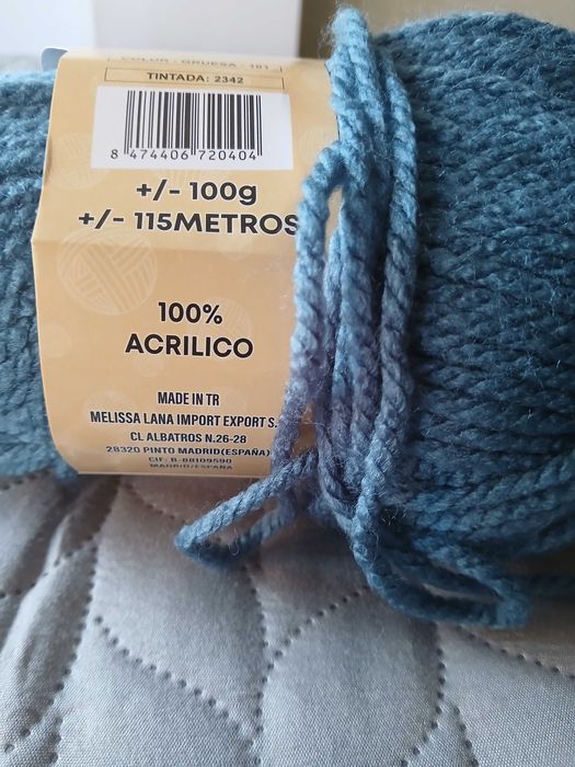 Novelo de lã azul Melissa 100% acrilico