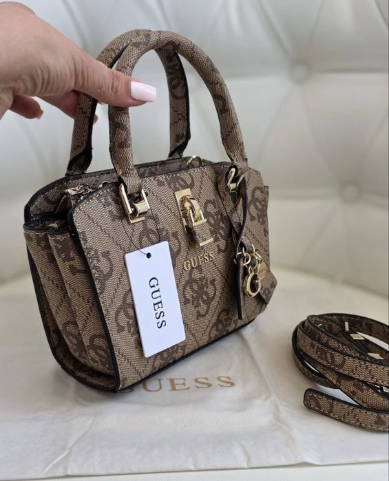 Сумочка Guess
