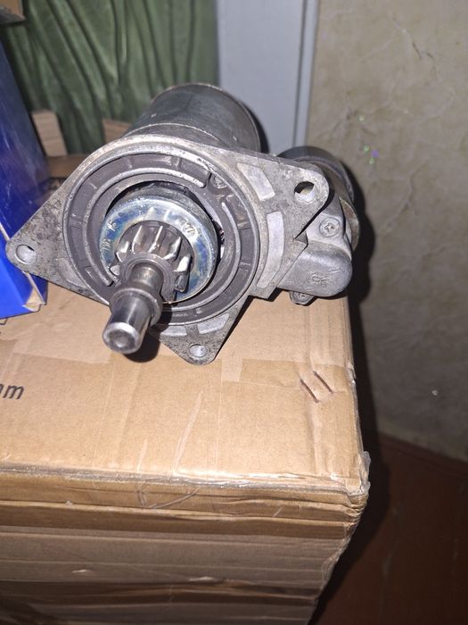 Продам стартер ВАЗ-2109