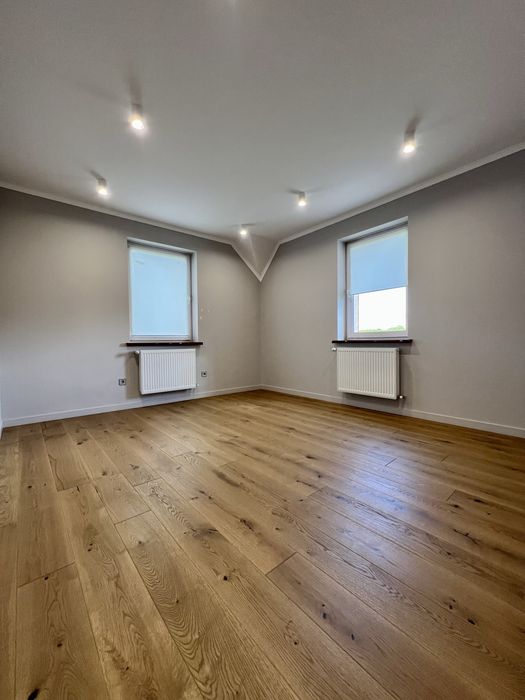 Продаж сучасного будинку з ремонтом та меблями 9 сот землі