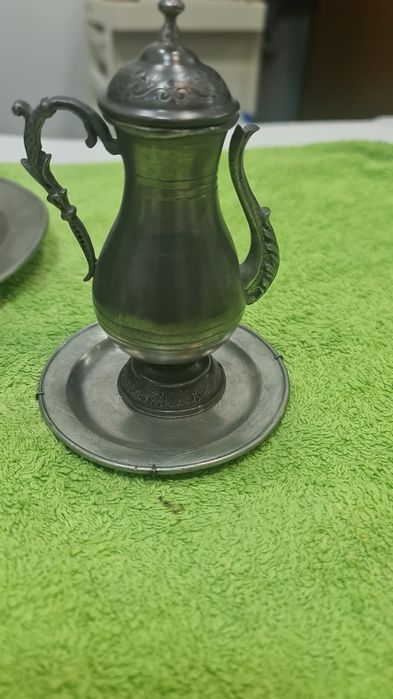 Conjunto de chá/ café  com  10 peças em Estanho