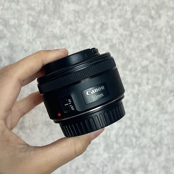 Обʼєктив canon 50 mm