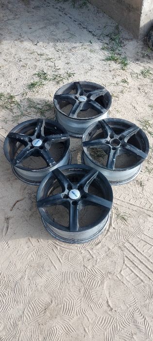 R15/5/100 вр6 2,8 титани Колеса в зборі залізни диски резина