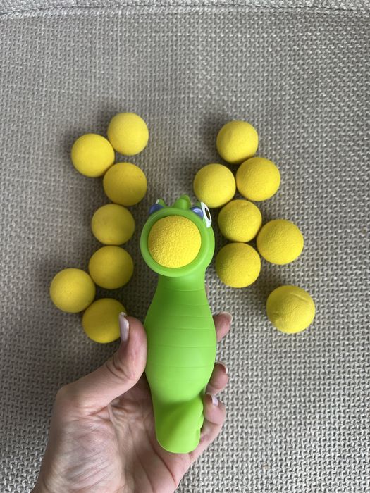 Hog Wild Seahorse Popper – wyrzutnia piłeczek konik morski + 14 kulek