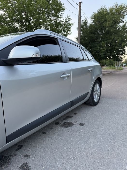 Продам сімейне авто