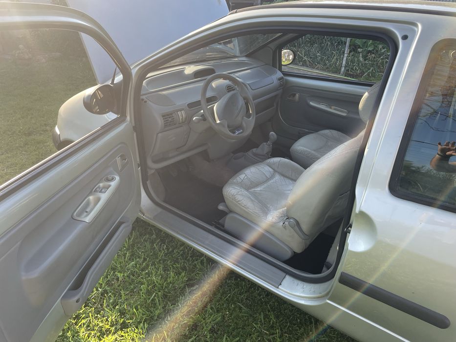 Renault Twingo Initiale Paris