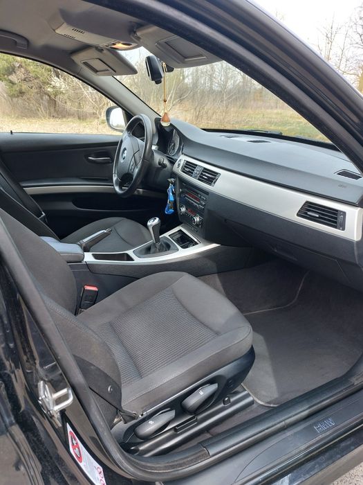 BMW e90 320d LCI 2009r
