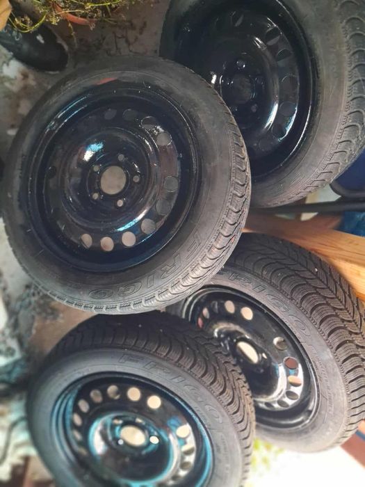 Opony zimowe + felgi 4x100