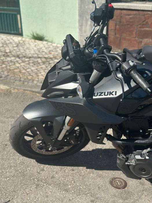Suzuky GSX 8S  naked.. como nova!