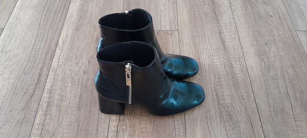 Nowe jesienne botki Stradivarius - 36