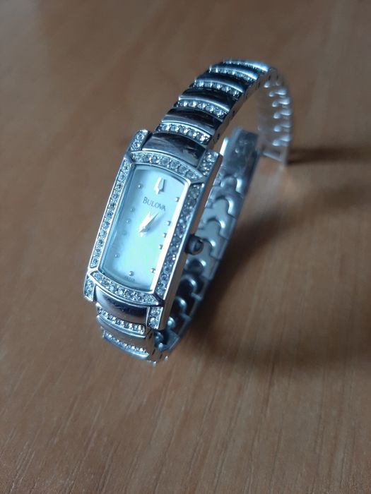 Часы женские Bulova , Pulsar б/у