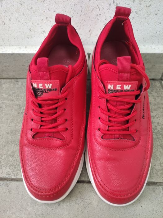 Мужские кроссовки.