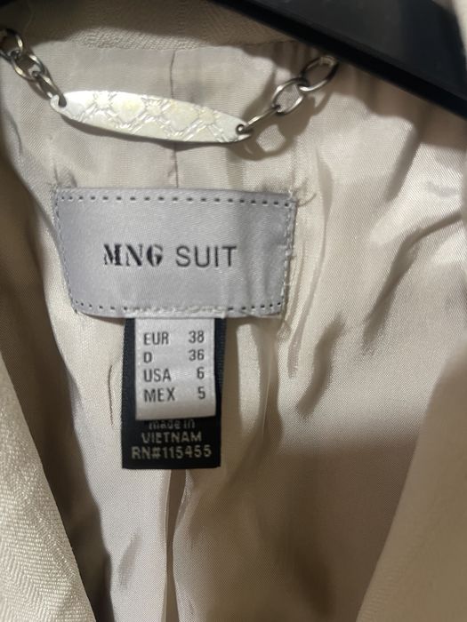 Casacos Zara e Mango