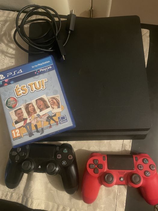 Playstation 4 + 2 comandos