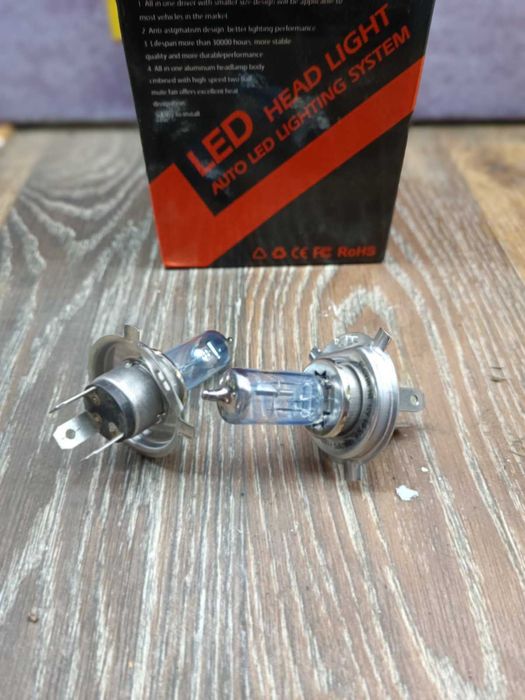 Продам коробку лампочек