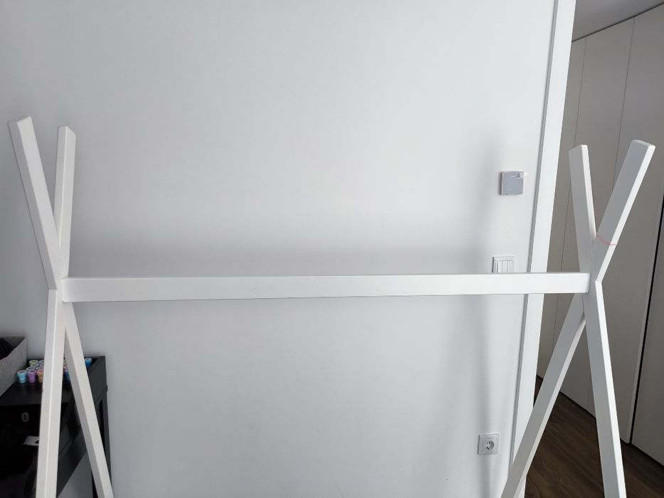 Estrutura de cama montessori