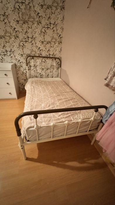 Cama branca de ferro 90x190