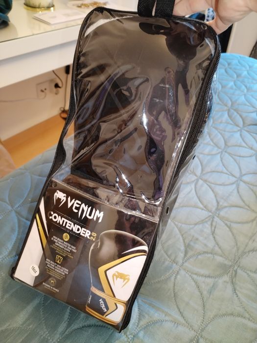 Luvas Venum pretas novas