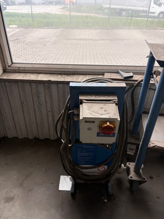 Komin -wyciągarka hydrauliczna