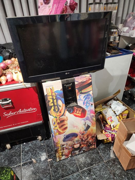 Máquina Arcade Multijogos com Ecrã LG – 150€