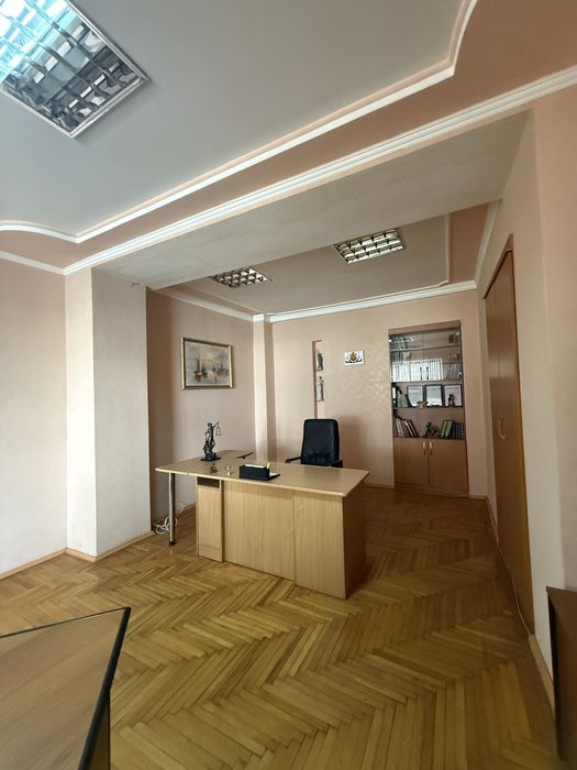 Продаж офісу з окремим входом
