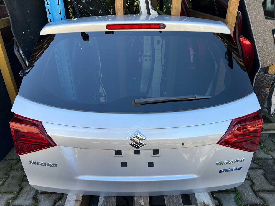 Кришка багажника з розборки Suzuki Vitara IV LY шрот Сузукі запчастини