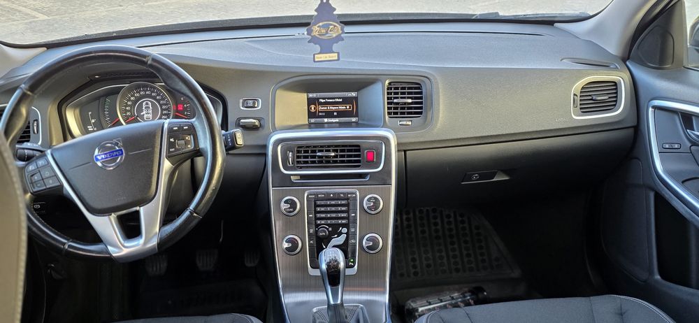 Volvo v60 2.0D 180cv D4 nacional 2014 impecável