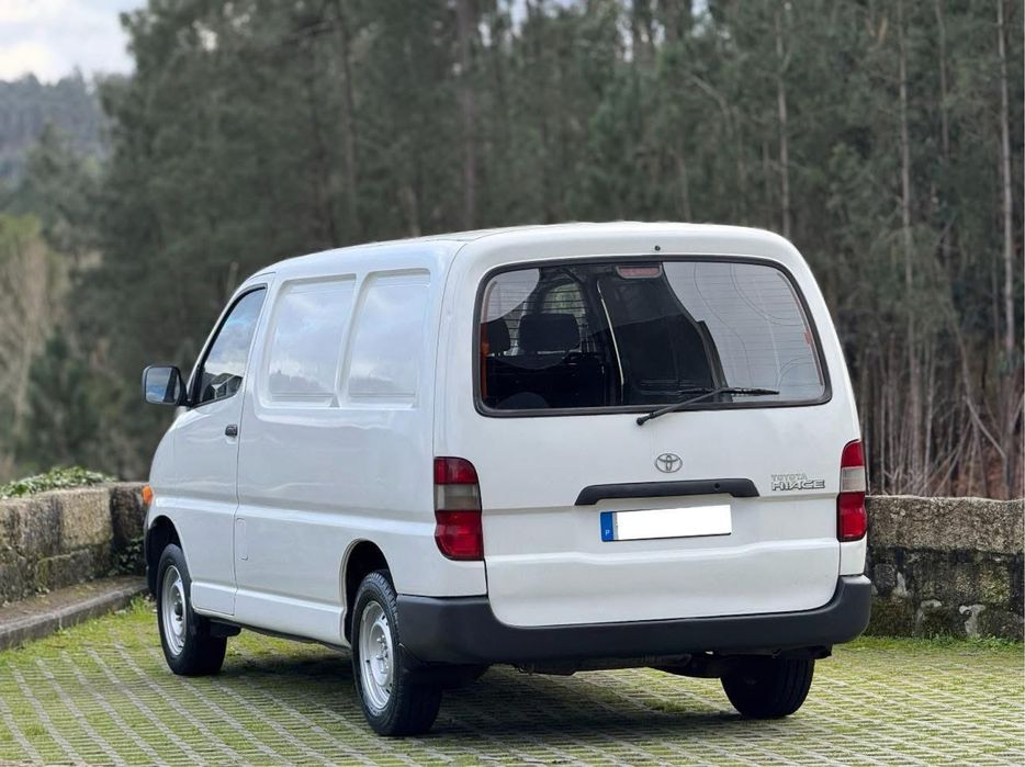 toyota hiace 2.4D