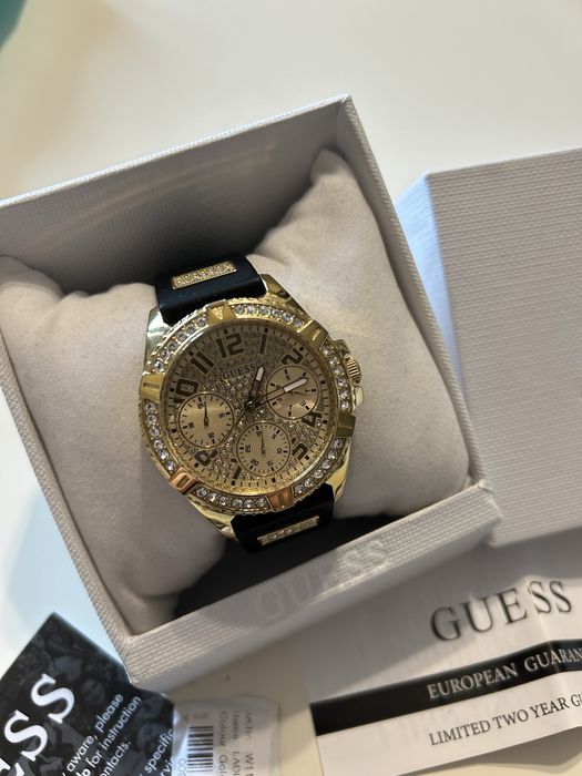 Zegarek Guess W1160L1 czarny złoty z kryształkami na silikonowym pasku